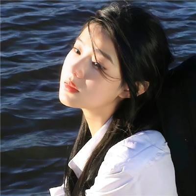 她不见了